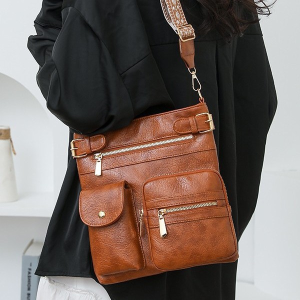 Cross-border women's bag retro soft PU crossbody bag 2025 new style European and American fashion washed leather design single-shoulder crossbody bag details Picture