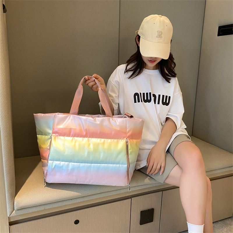 Trendy casual sports training bag, women's yoga bag, Korean-style gradient design sense single-shoulder armpit bag, business trip storage bag Specification drawing