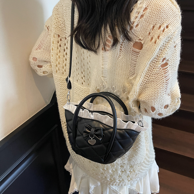 Korean version lace-trimmed handbag, diamond-shaped versatile vegetable basket bag, 2025 new stylish single-shoulder bag, casual crossbody bag Specification drawing