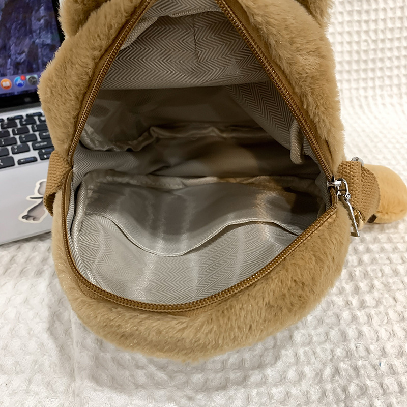 Cute cartoon little bag, Korean version of Instagram, Japanese style versatile casual single-shoulder student phone bag, girl crossbody bag Application Scenario