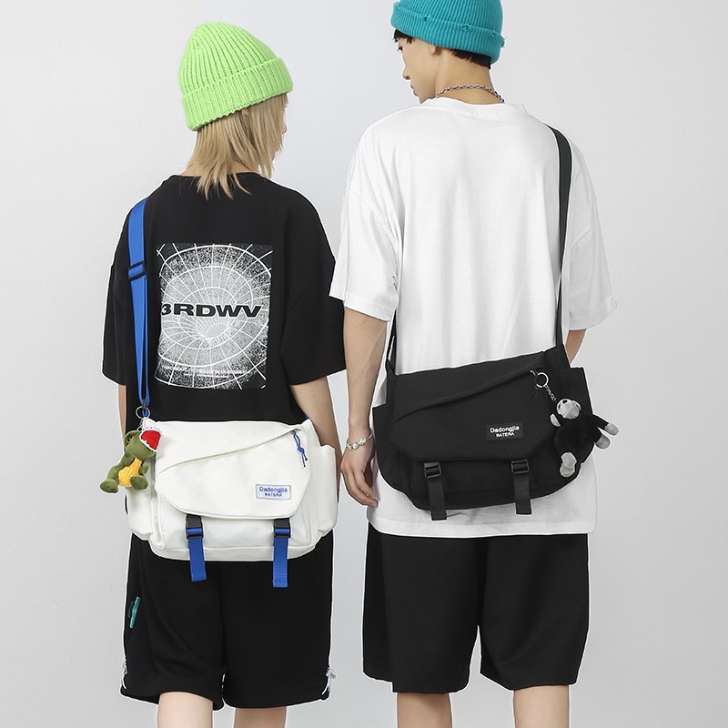 2025 Men's crossbody bag, Japanese-style workwear messenger bag, casual Instagram large-capacity men's bag, trendy brand single-shoulder bag details Picture