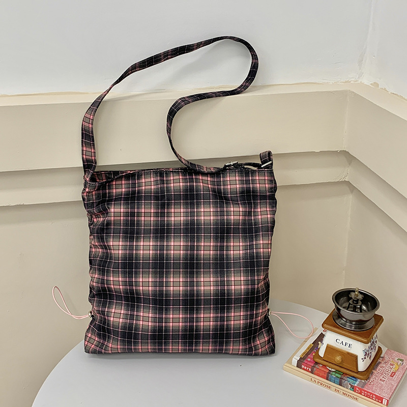 Bow sweet and niche single-shoulder bag, Korean-style ins checkered large-capacity canvas bag, artistic girl tote bag Specification drawing