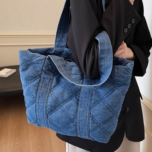 New casual and lightweight tote bag, large-capacity single-shoulder bag, handbag, commuter bag, mommy bag, versatile and trendy bag details Picture