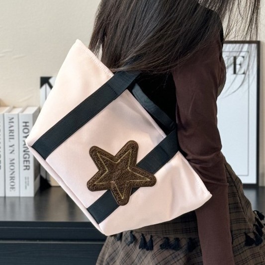 The 2025 new fashion star women's bag, color-blocking large-capacity fabric bag, women's single-shoulder casual handbag and underarm bag Specification drawing