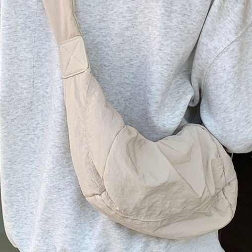 Lightweight nylon fabric bag 2024 Autumn/Winter new women's bag, cross-border trend single-shoulder bag, women's casual travel crossbody bag Application Scenario
