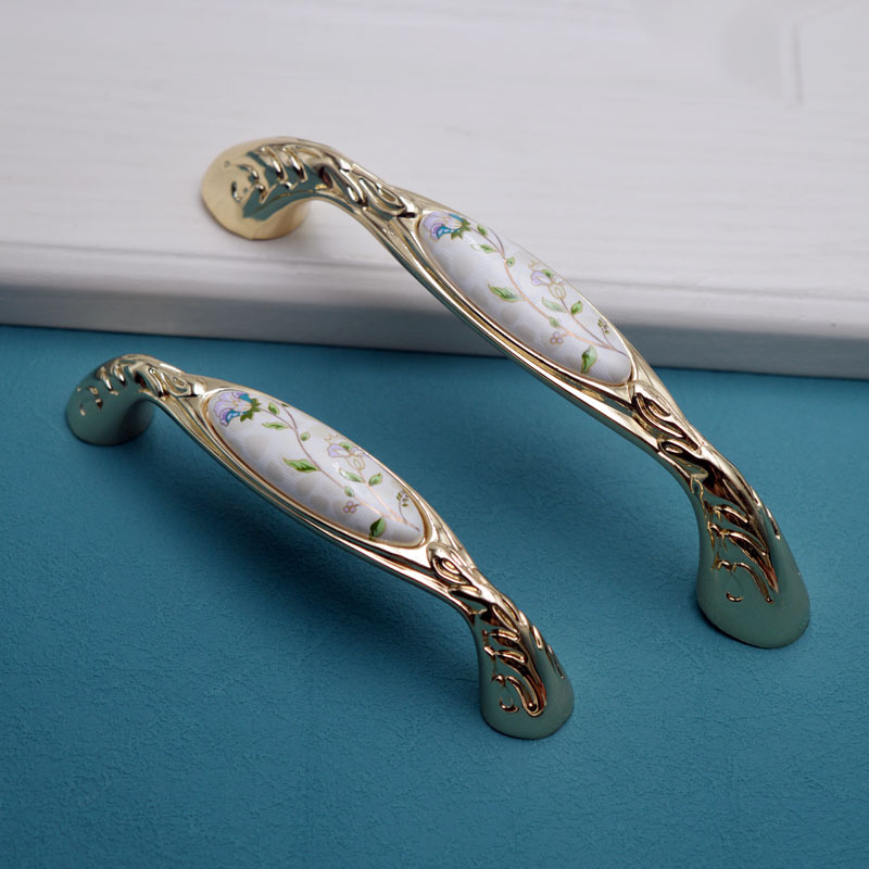 Yitianyuan European-style golden ceramic wardrobe, cabinet door handle, hidden handle, drawer, light luxury, modern and simple small single hole details Picture