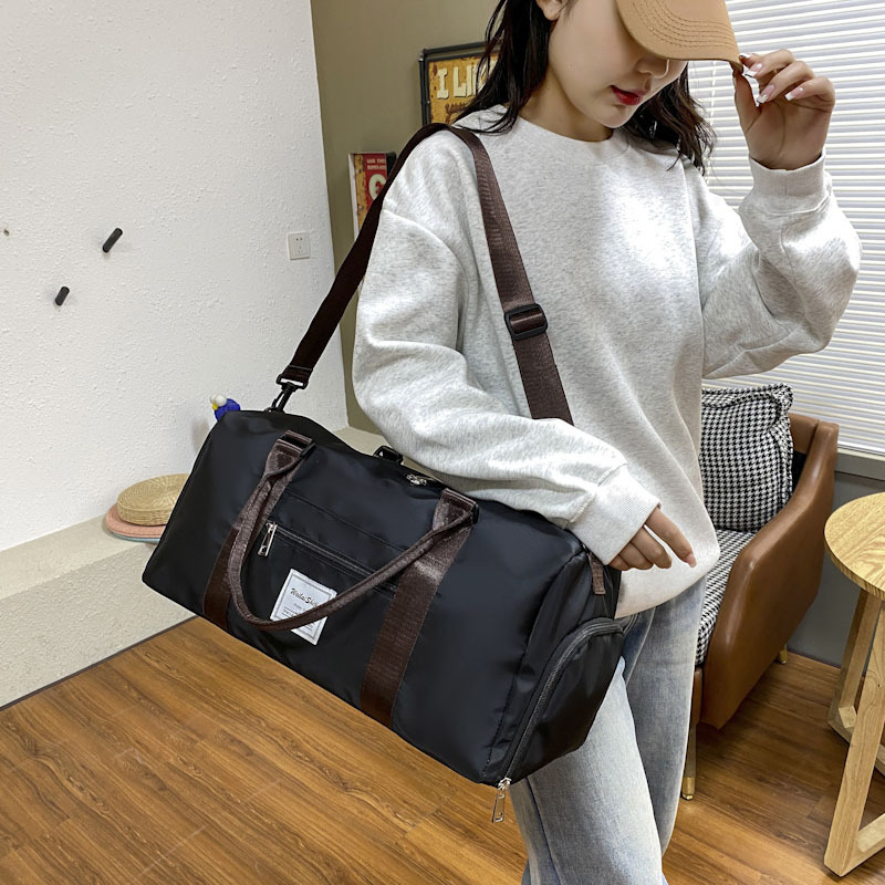 New 2025 travel bag, large-capacity short-distance single-shoulder crossbody bag, luggage bag, men's sports and fitness bag, handbag, women's details Picture