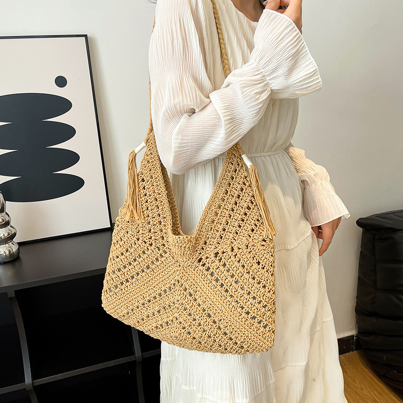 Artistic and retro straw woven women's 2025 new style trendy ethnic style tote bag with hollowed-out large capacity woven bag, trendy details Picture