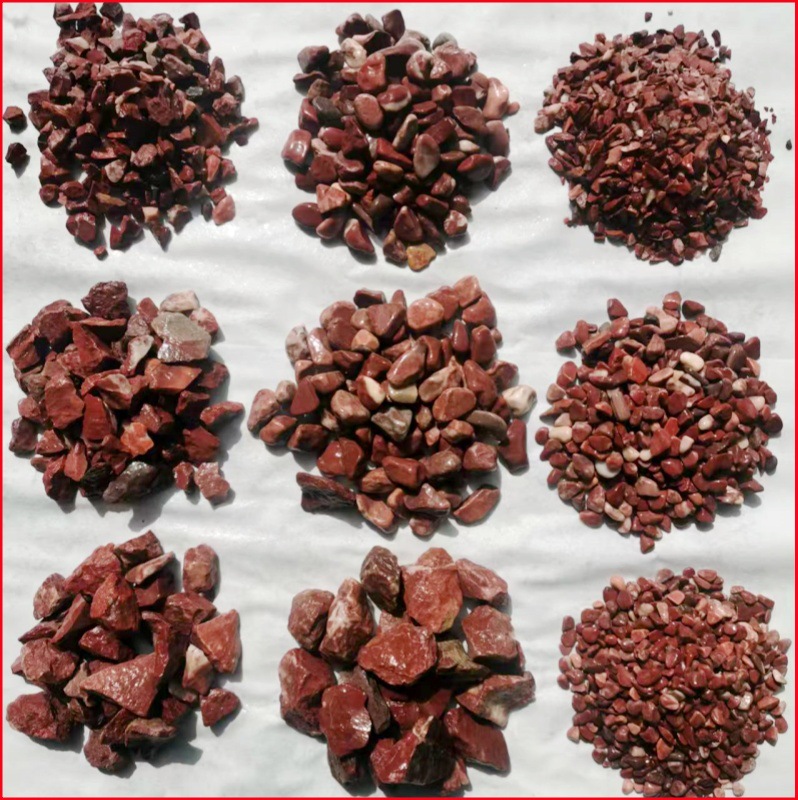 The manufacturer wholesales red crushed stones, pebbles, adhesive stones, red gravel, water-washed stones, terrazzo, rice-washed stones and corundum details Picture