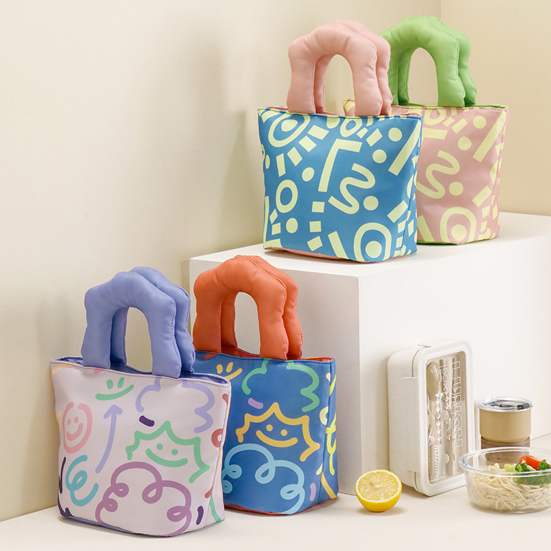 Cute and fun portable storage bags, outdoor bento bags, water-resistant travel storage bags, portable lunch boxes for work and students full figure