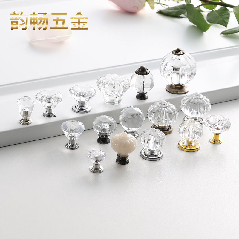 A variety of acrylic handles, plastic handles, drawer handles, jewelry box handles, handles and decorative handles full figure