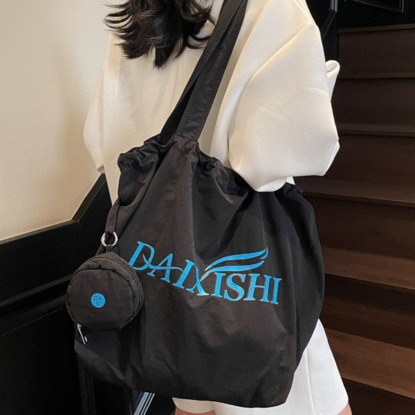 Canvas bag, portable for daily use, ins artistic large-capacity single-shoulder bag, fashionable Japanese style, versatile bag for class commuting and students Specification drawing