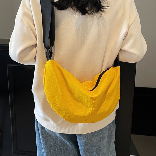 New Spring/Summer 2025 fashionable retro casual large-capacity bag, women's dumpling bag, work commuting design underarm bag full figure