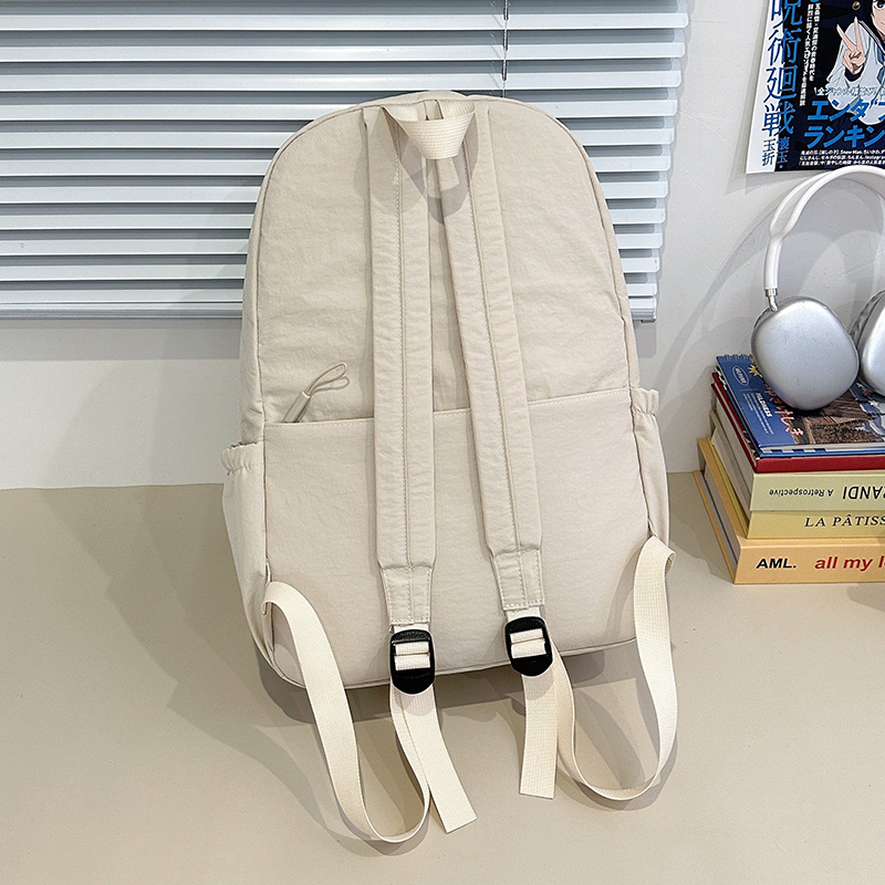 New 2025 cross-border large-capacity student backpack, trendy outdoor travel and casual computer backpack for Japan and South Korea Specification drawing
