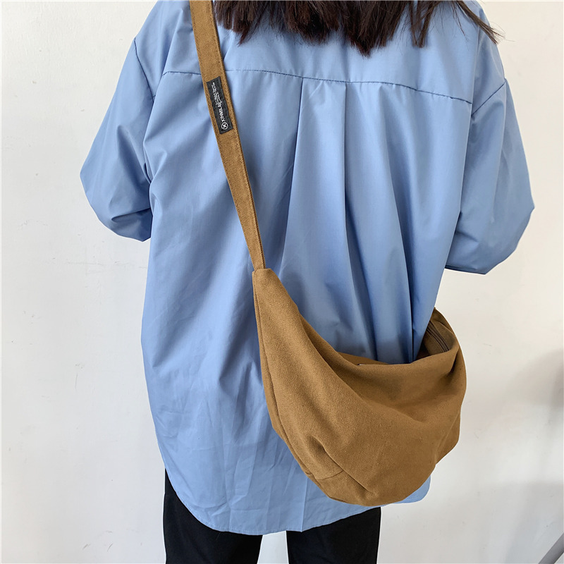 Canvas bag for women, 2021 new style Korean version Japanese Harajuku dumpling bag, trendy Instagram influencers, single-shoulder crossbody small bag full figure