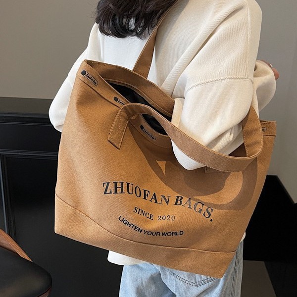 Cross-border canvas bag for women, 2025 new style simple tote bag, large capacity handbag for students' class, retro underarm Application Scenario