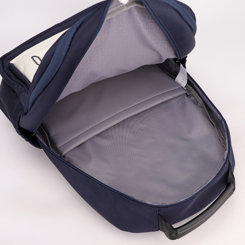 Large-capacity backpacks, personalized and trendy backpacks, high appearance standards for both men and women, schoolbags for junior and senior high school students and college students, skateboard bags Application Scenario