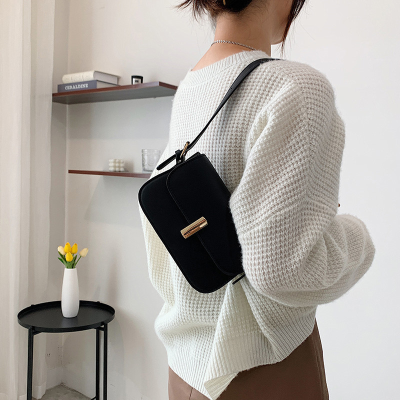 The 2021 new trendy and retro crossbody bag for women, a casual and fashionable new simple single-shoulder bag Specification drawing