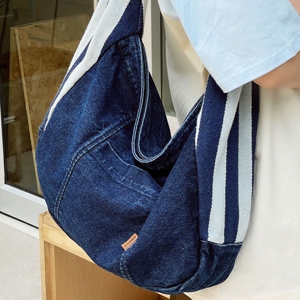 Versatile, casual, retro denim tote bag for women, 2024 new commuter underarm bag, shoulder bag, denim bag Specification drawing