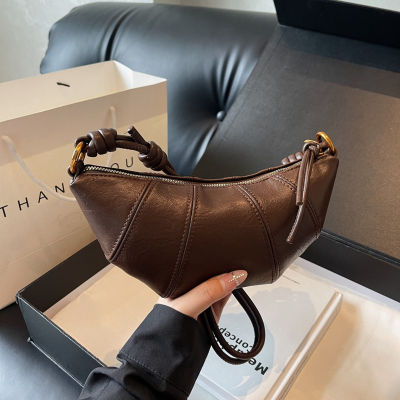 Retro casual Dumpling Bag for Women 2024 New trendy and versatile single-shoulder bag. Niche design fashionable and versatile single-shoulder bag details Picture