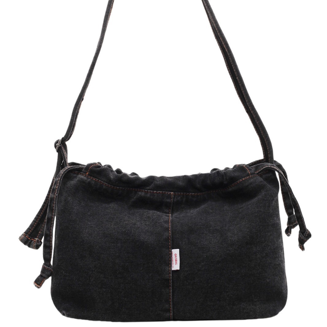 Casual commuting large-capacity bag 2025 new washed denim patchwork underarm bag, niche and versatile single-shoulder bag Item Picture
