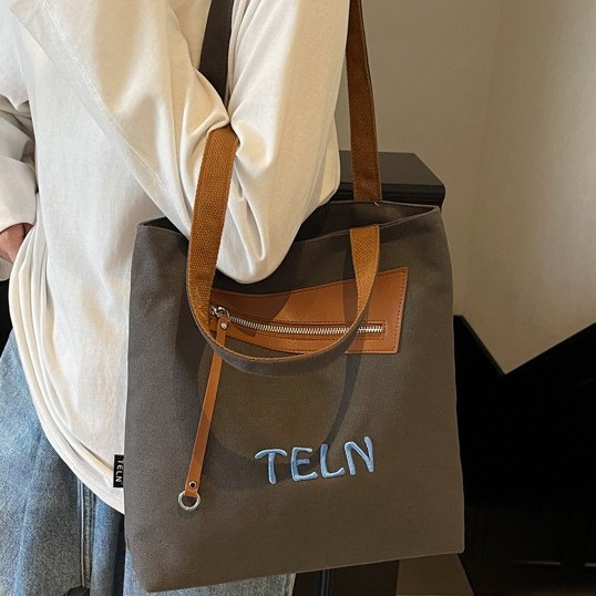Color-blocking, fashionable, casual and versatile commuting canvas bag, large-capacity single-shoulder bag for women, hand-held special bag, and student book bag details Picture