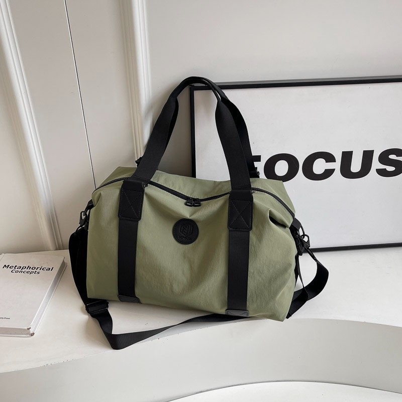 Customized hand-held travel bags with logo printing, fashionable sports and fitness bags, trendy and lightweight crossbody luggage bags Specification drawing
