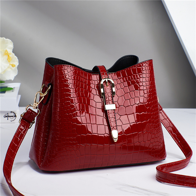 Shiny leather tote bag, simple and versatile, solid color crocodile pattern, large capacity Korean version hand-held shoulder crossbody bag consignment Specification drawing