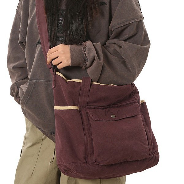 Large-capacity simple solid-color canvas bag for women, artistic and laid-back style, versatile tote bag, class bag, casual crossbody bag for men full figure