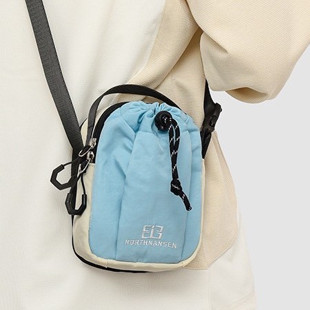 Fashionable new dopamine crossbody bag, lightweight drawstring portable ultra-light outdoor small bag, mini multi-functional casual bag Specification drawing