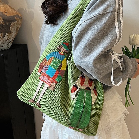 Cute and girlish rainbow bag, knitted bag, large-capacity tote bag, student vest bag, trendy woolen bag for girls Application Scenario
