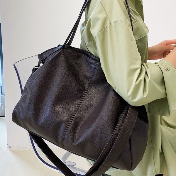 A new soft leather tote bag for women, a versatile casual handbag, and a retro large-capacity single-shoulder crossbody bag Specification drawing