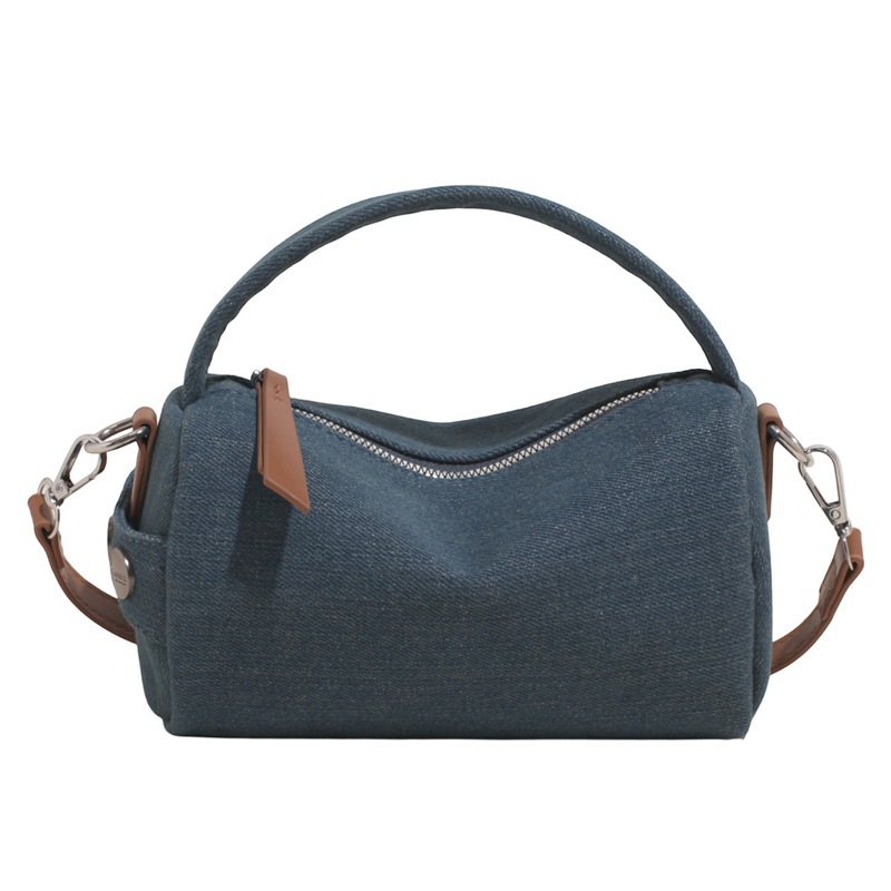 A new summer denim bag from South Korea in 2025, featuring a niche design and an Instagram-style, retro, commuting, and high-end single-shoulder underarm bag Item Picture