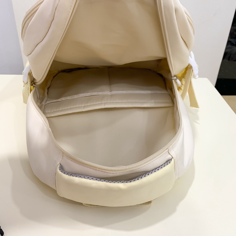 Schoolbag for girls, 2024 new style backpack, high school and college students, forest-themed girl, large-capacity college style backpack Application Scenario