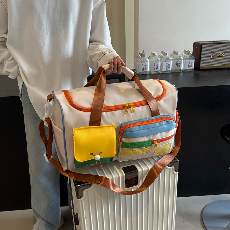Fashionable and casual large-capacity sports and fitness bag, short-distance business trip and travel bag, dry and wet separation boarding storage bag details Picture
