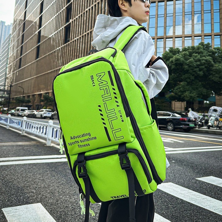Large-capacity mountaineering and skiing bags, multi-functional trendy brand backpacks, college and high school student schoolbags, and personalized travel bags for women full figure