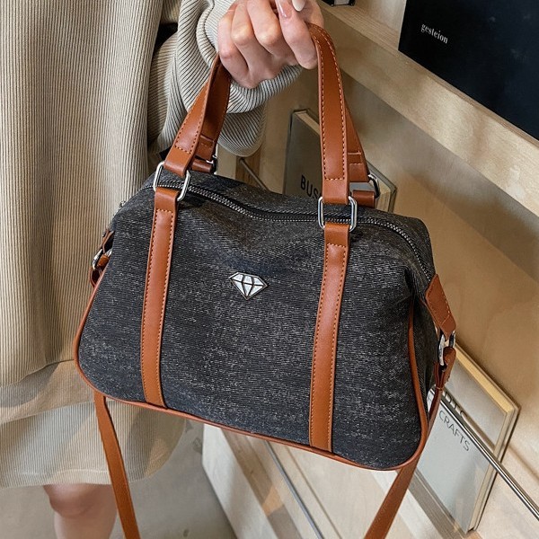 Casual handbag for women, Spring/Summer 2025 new crossbody bag, simple, trendy and fashionable single-shoulder bag for commuting details Picture