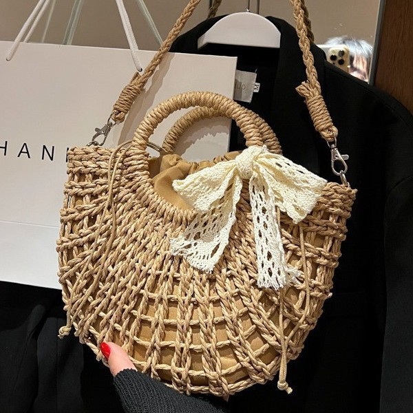 Fashionable and artistic woven bag 2025 Summer New seaside vacation beach women's bag, single-shoulder crossbody handbag full figure