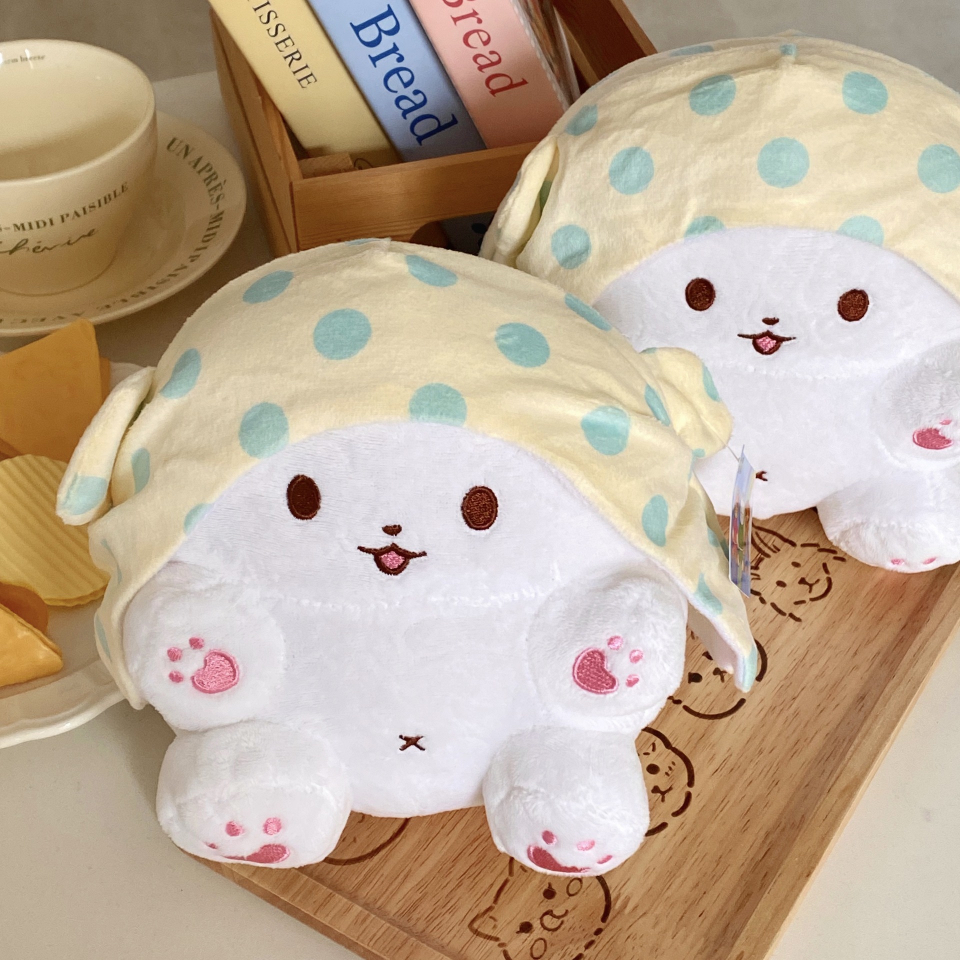 Cartoon blanket, bear plush toy pendant, Japanese-style cute doll, super soft children's companion toy doll Application Scenario