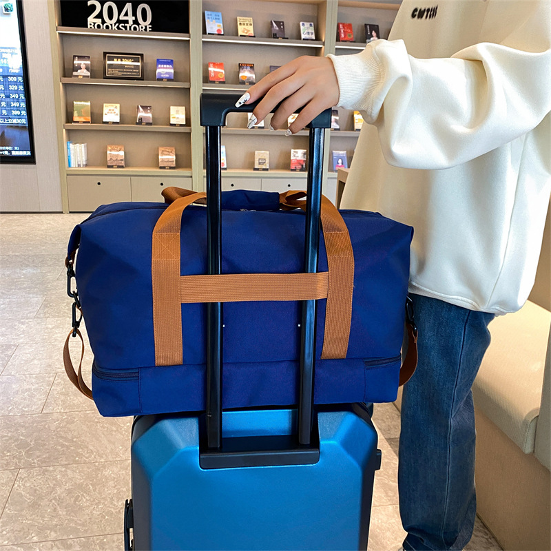New cross-border fitness bags, convenient shoe compartments, boarding luggage bags, large-capacity waterproof men's and women's casual single-shoulder travel bags Application Scenario