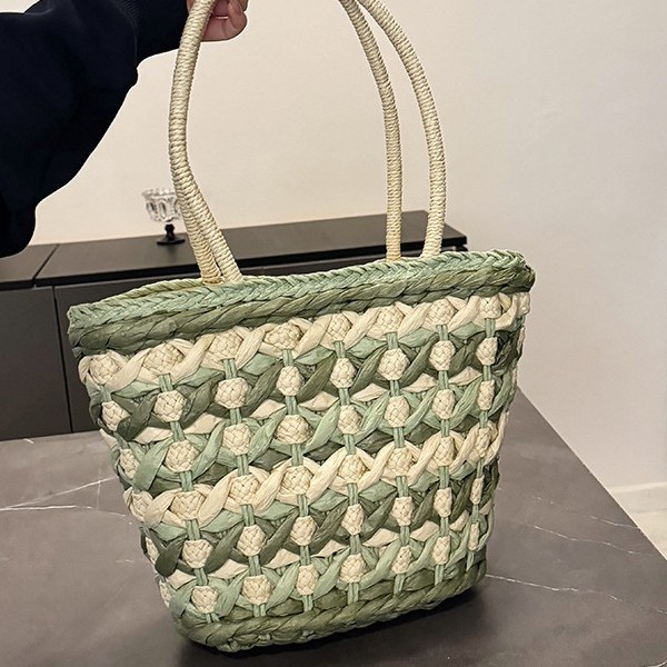 French retro straw woven bag for women's spring and summer new seaside vacation beach woven bag, country style large capacity handbag full figure