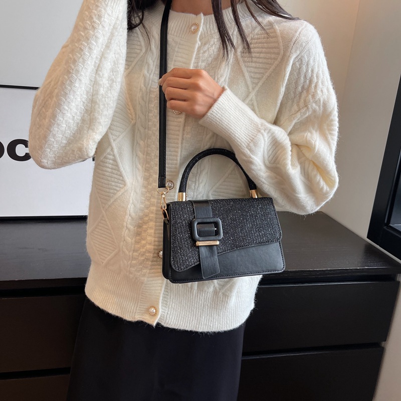 Retro and elegant small square bag for women 2023 autumn new style, fashionable and trendy single-shoulder bag, casual commuting crossbody bag for women details Picture