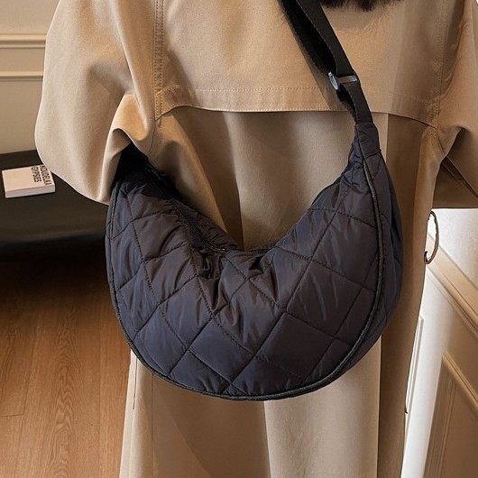 Popular autumn and winter new single-shoulder underarm bag, high-end pleated single-shoulder bag, diamond-patterned niche retro single-shoulder crossbody bag details Picture