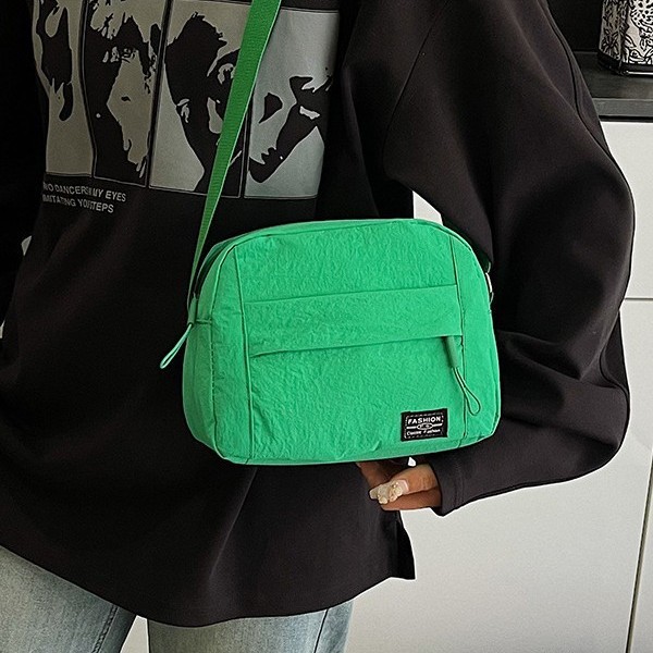 A versatile nylon fabric bag for cross-border use between Japan and South Korea, a solid color multi-functional single-shoulder bag for commuting and work, a cosmetic bag, and a crossbody bag Specification drawing