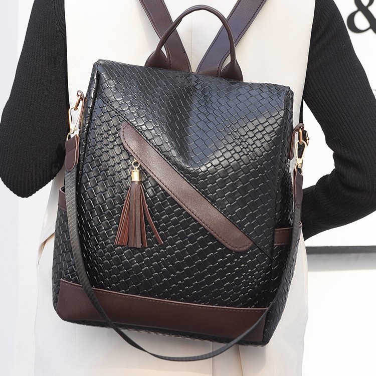 Retro-textured, light luxury, dirt-resistant, woven, fashionable and anti-theft autumn and winter trend backpack, color-blocking casual backpack details Picture