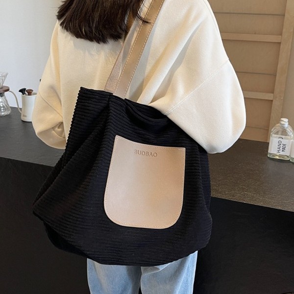 Corduroy single-shoulder bag, color-blocking women's bag, Korean style trendy new single-shoulder bag, large-capacity casual bag, tote bag Application Scenario