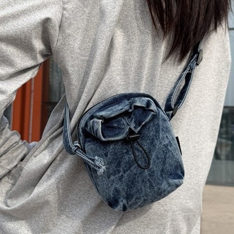 Retro, stylish, trendy, small, artistic, sweet and girlish, casual and versatile, crossbody phone bag for girls full figure