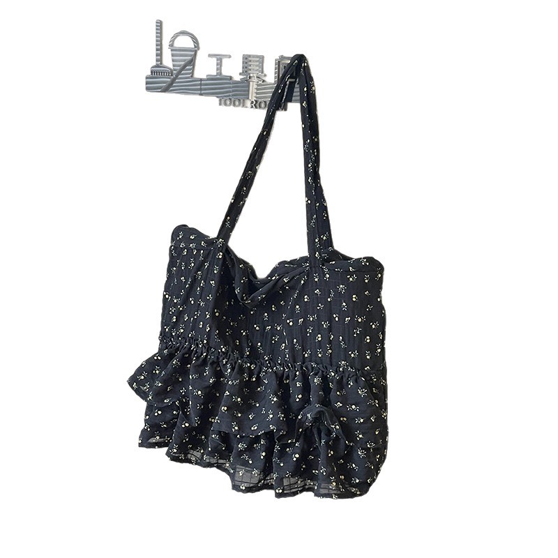 Fresh and sweet floral ruffled single-shoulder bag 2025, large-capacity student class bag, fashionable commuting tote bag Item Picture