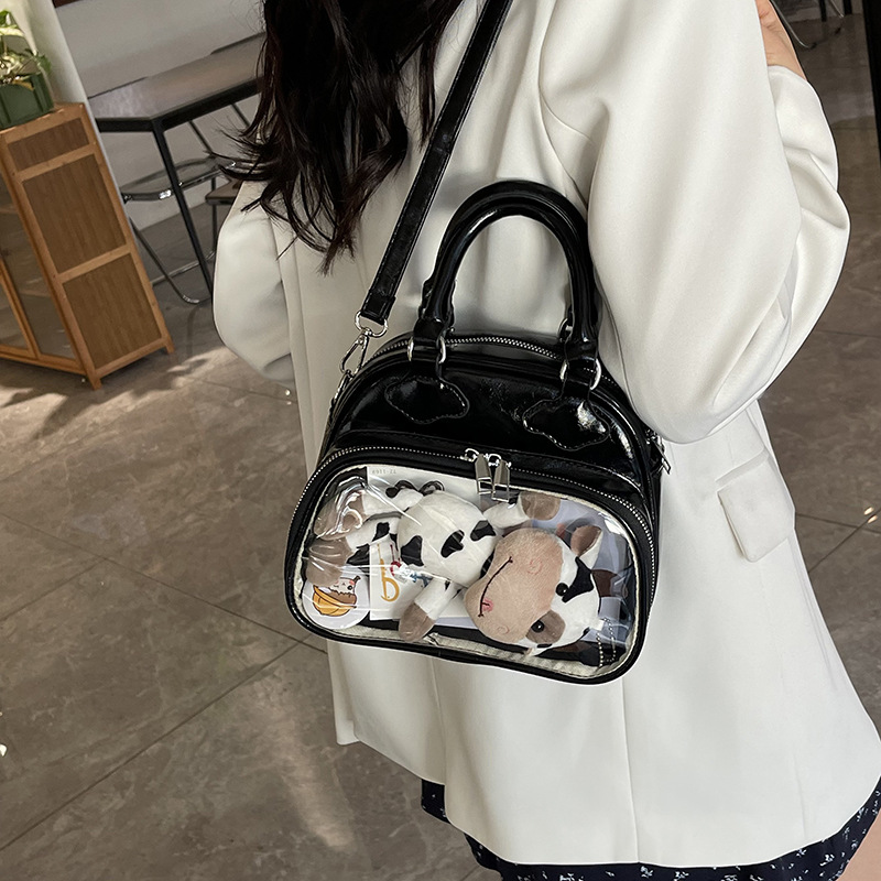 Trendy transparent hand-held underarm bag for women 2025 new style, fashionable large-capacity single-shoulder bag, versatile and simple crossbody bag Application Scenario