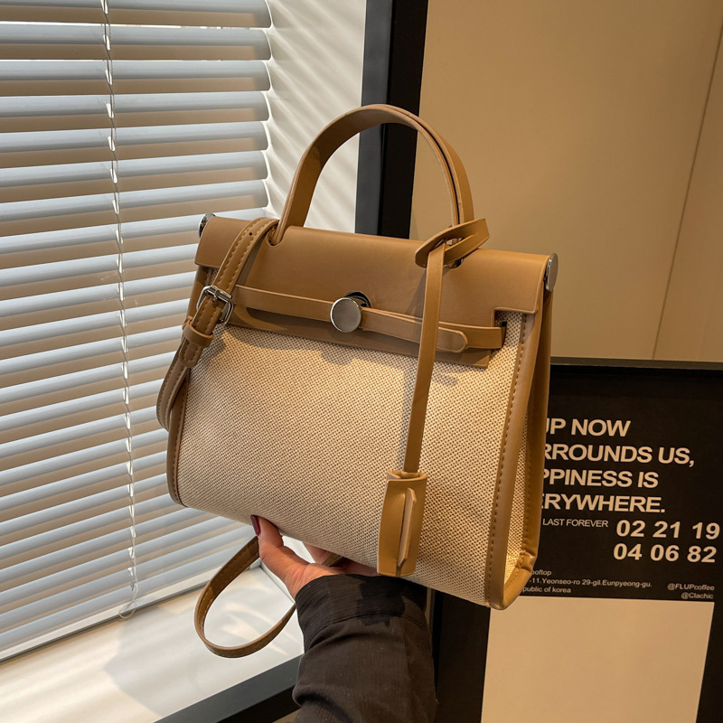 High-capacity commuter women's bag 2024 new style, trendy and casual single-shoulder crossbody bag, high-quality hand-held Kelly bag details Picture